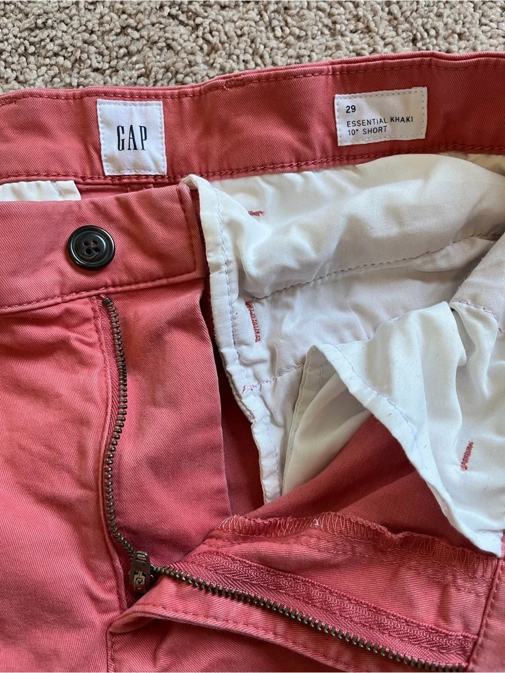 GAP Essential Khaki Dusty Red Chino Shorts Men’s Size 29 10” Inseam Summer